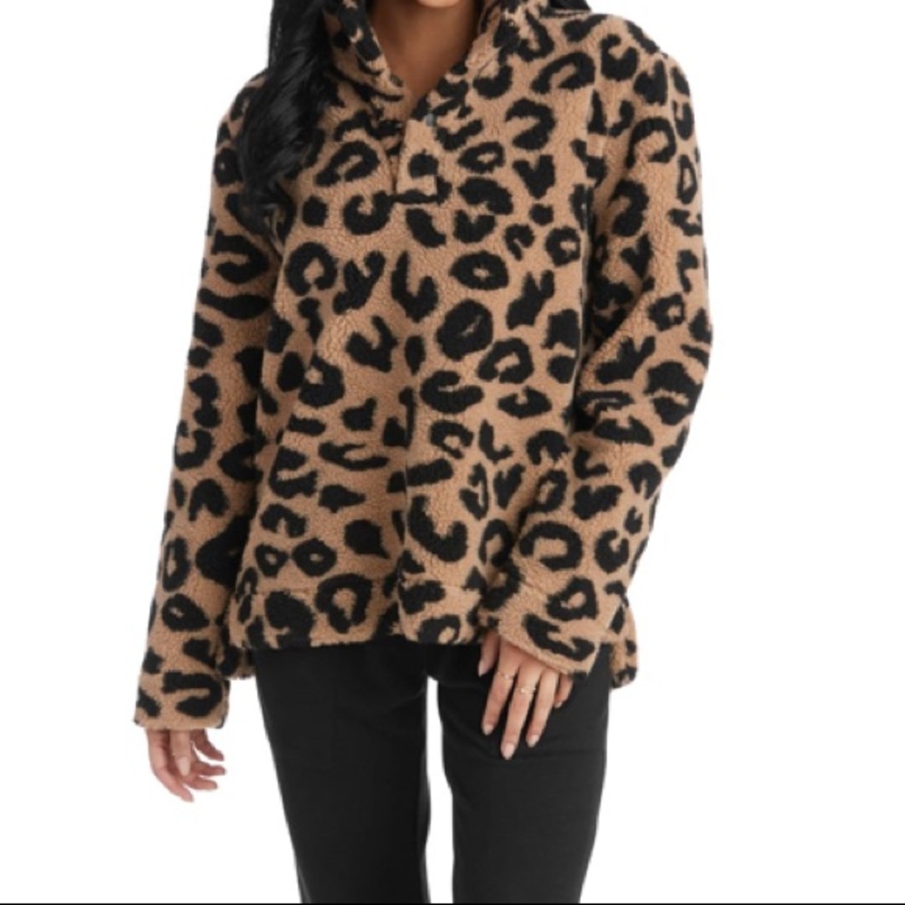 NWT MudPie Leopard Sherpa Pullover